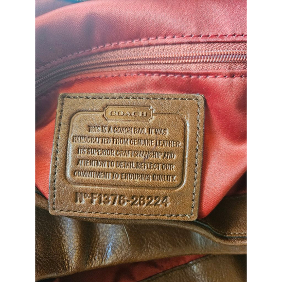 Coach Madison Phoebe shoulder bag. Style 26224 - Picture 5 of 12